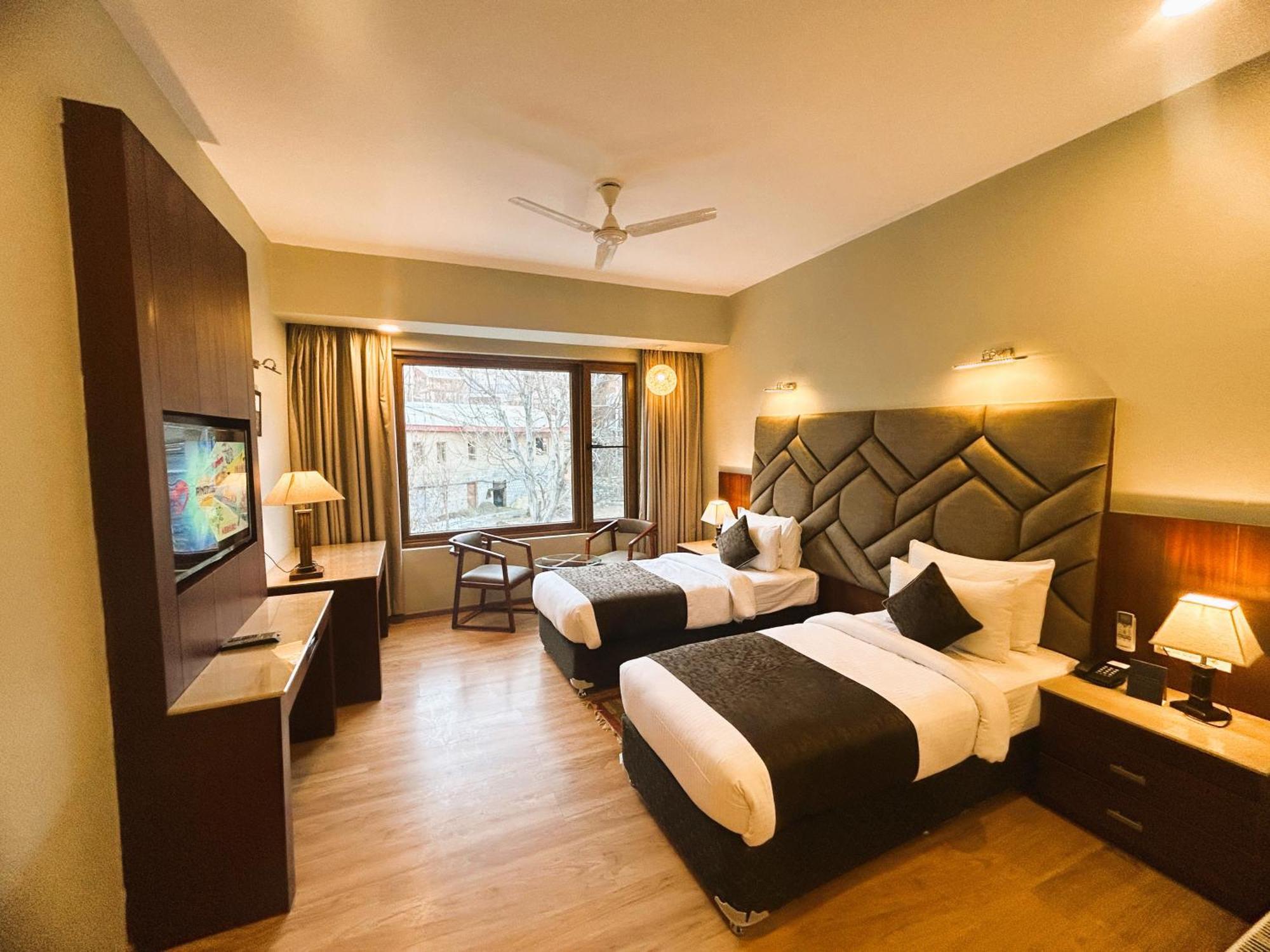 Hotel The Kargil Exterior photo